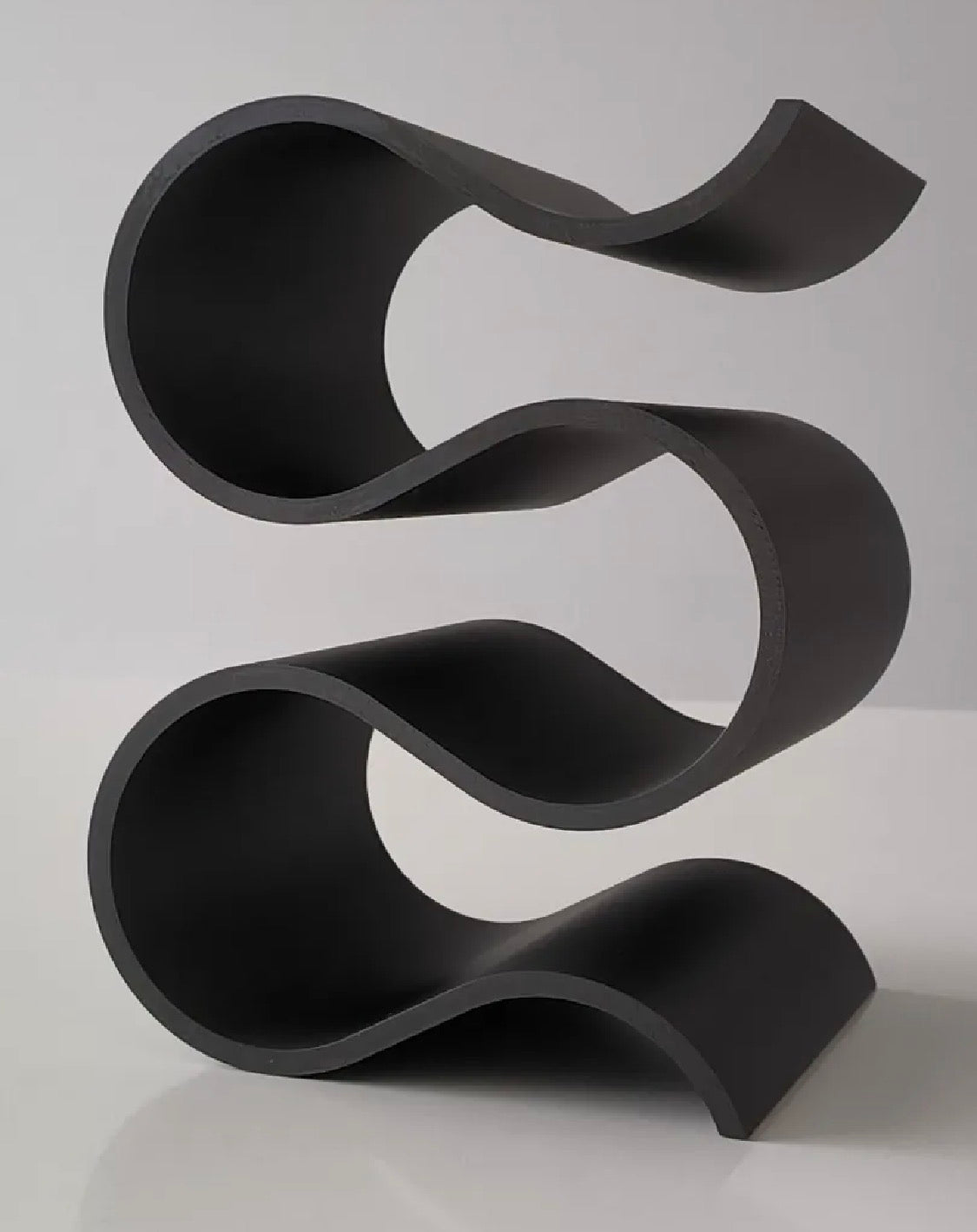 Sculptural Wave Wine Bottle Holder – 3D Printed