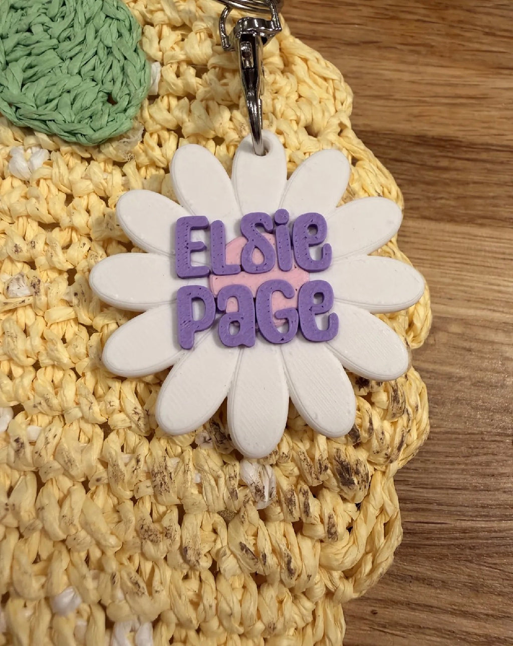Personalized Daisy Keychain – Custom Name 3D Printed