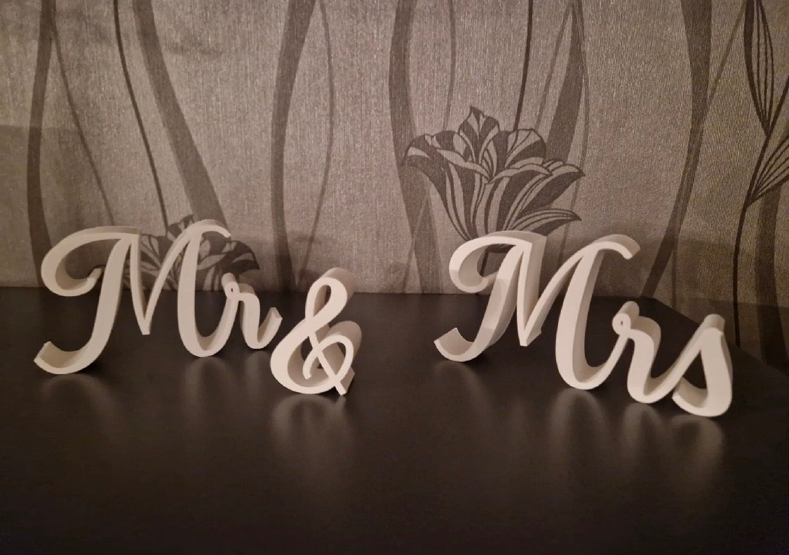Mr & Mrs Wedding Sign Set