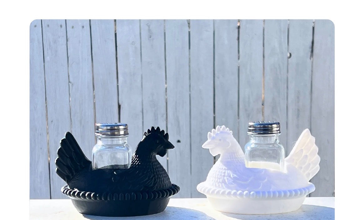 Hen on Nest Salt & Pepper Shaker Set